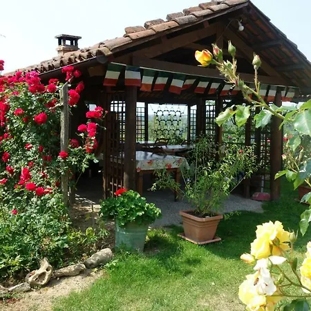 Cascina San Secondo Ferienhaus